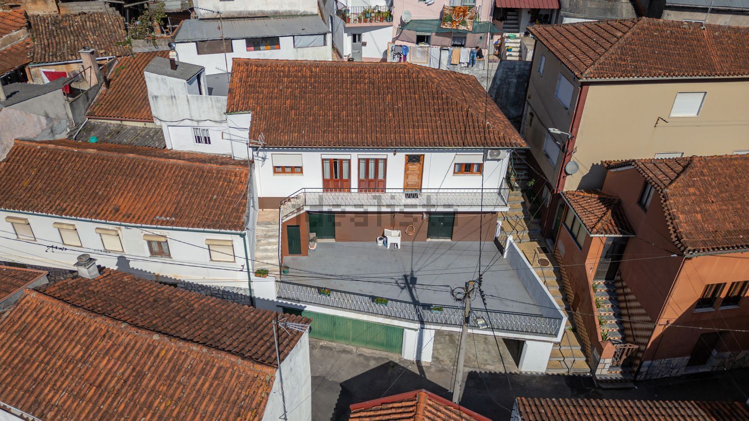 联排别墅出售在Rua das Alminhas - 照片