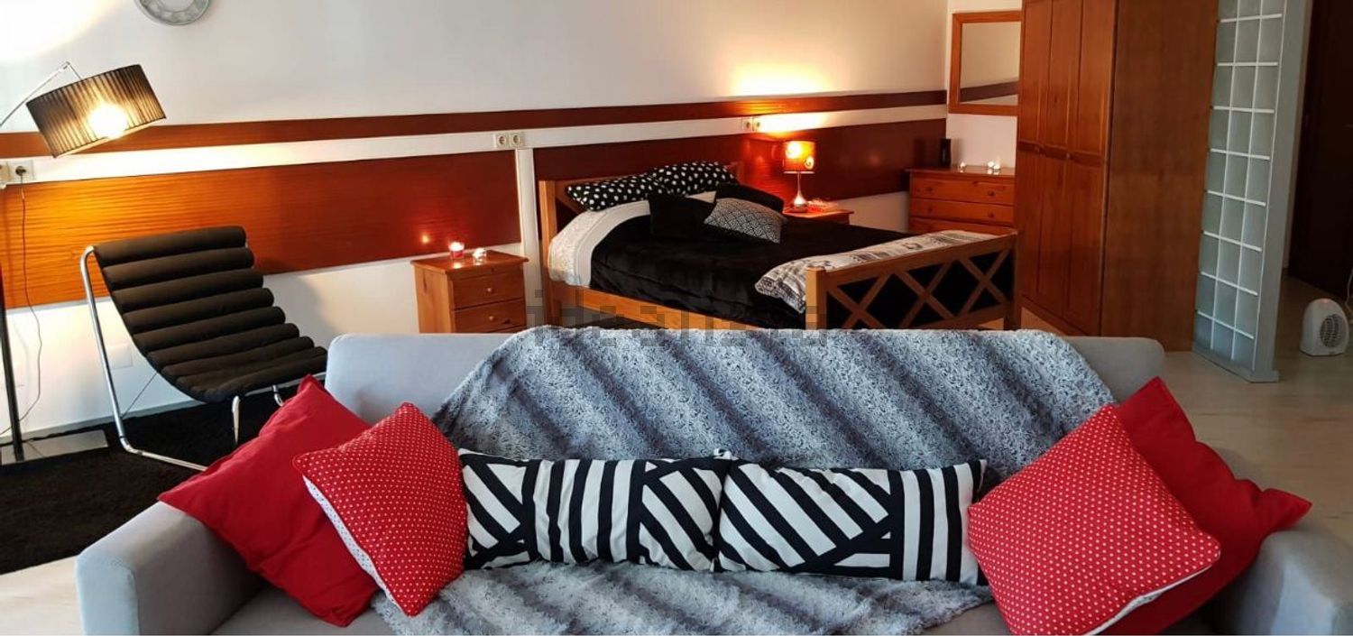 出租t0（单人公寓）在Avenida Doutor Renato Araújo, 320 - 客厅