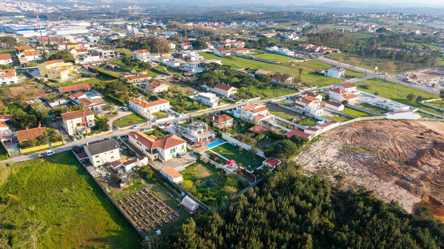 小楼房或独栋别墅出售在Rua da Cumeira, 17 - 视线