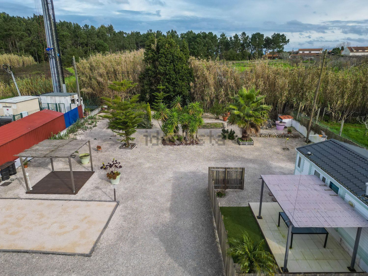 小楼房或独栋别墅出售在Estrada Santa Luzia, 100 - 花园