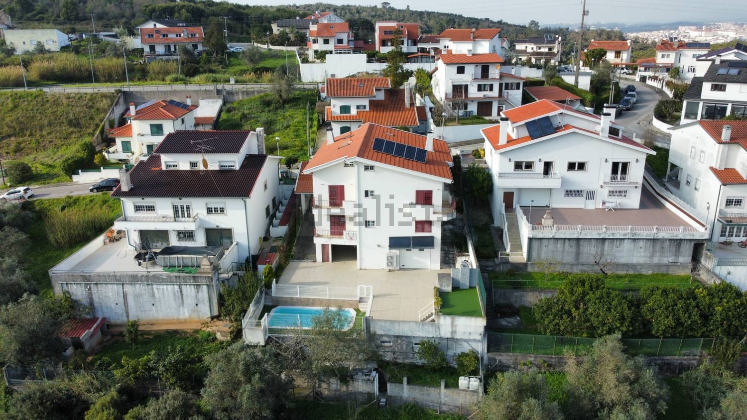 小楼房或独栋别墅出售在Santa Clara e Castelo Viegas - 视线