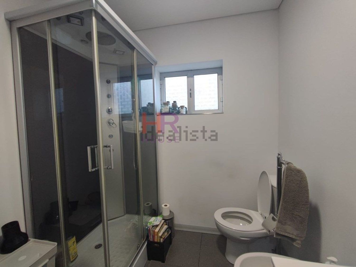 小楼房或独栋别墅出售在São Martinho do Bispo e Ribeira de Frades - 卫生间