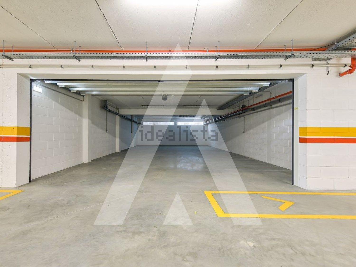出租公寓 t4在Avenida Afonso Henriques s/n - 停车位