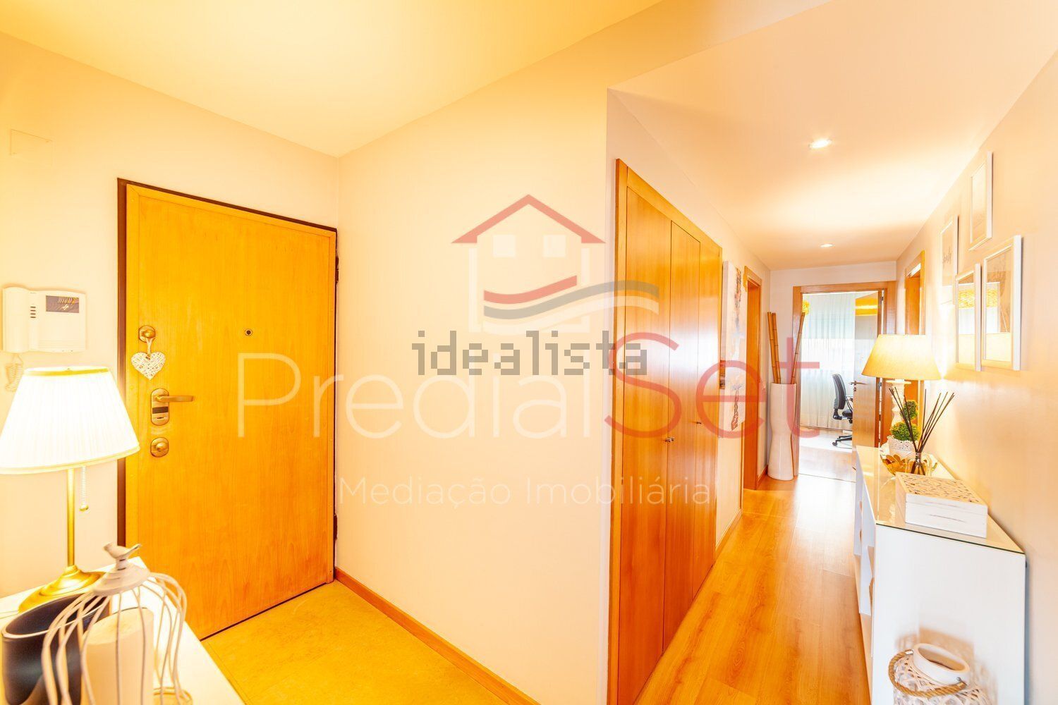 公寓 t2出售在Avenida Mestre Lima de Freitas s/n - 过道