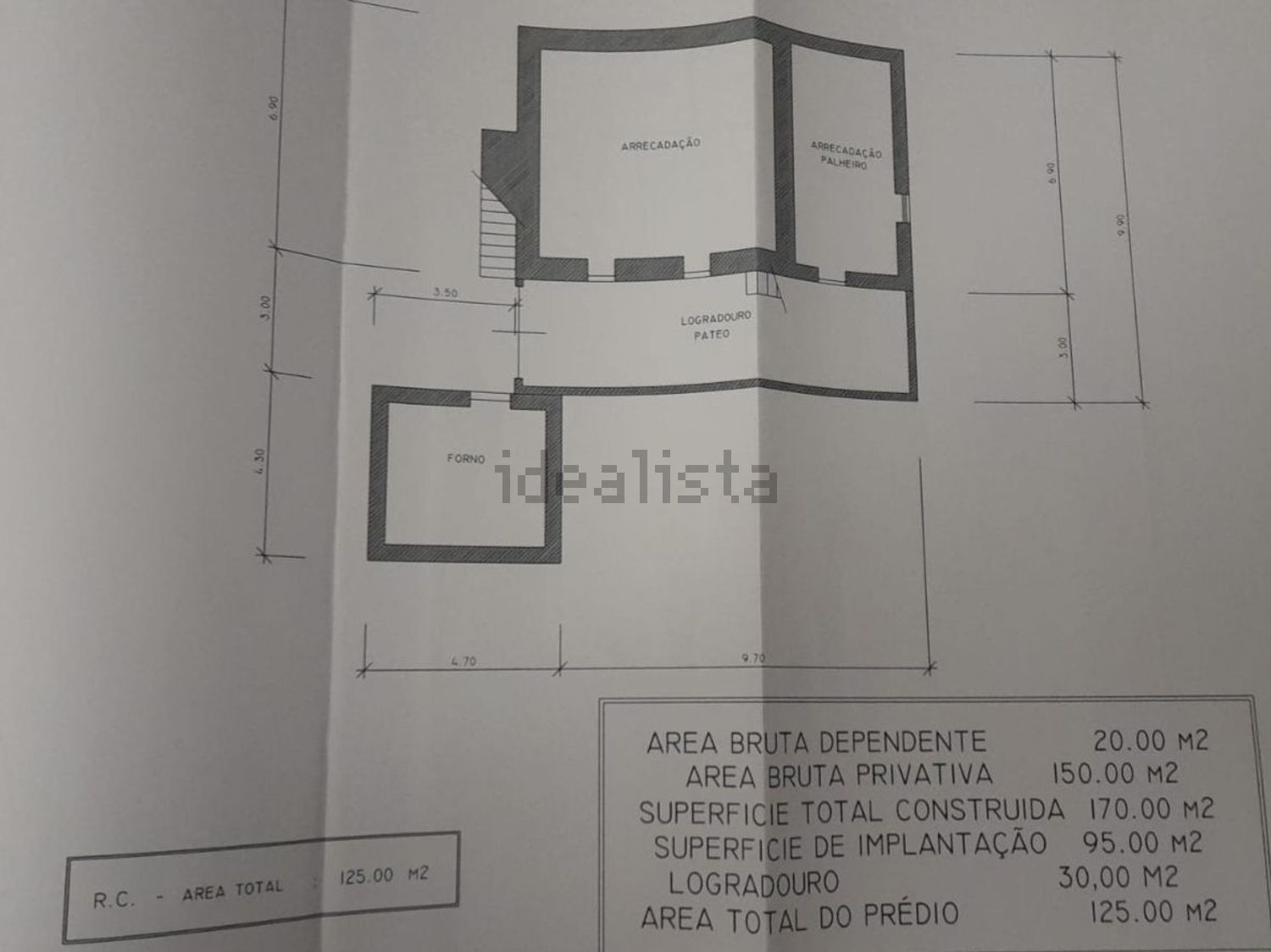小楼房或独栋别墅出售在Rua da Escola s/n - 平面图