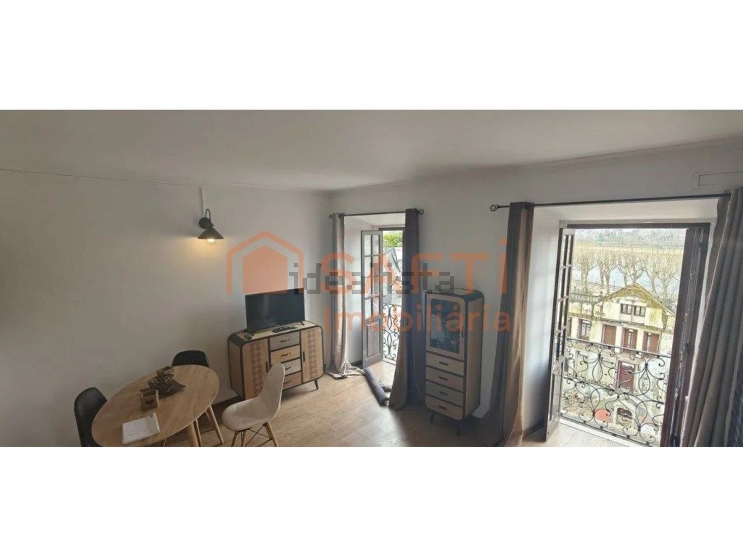 公寓 t1出售在Rua da Alegria, 31 - 客厅