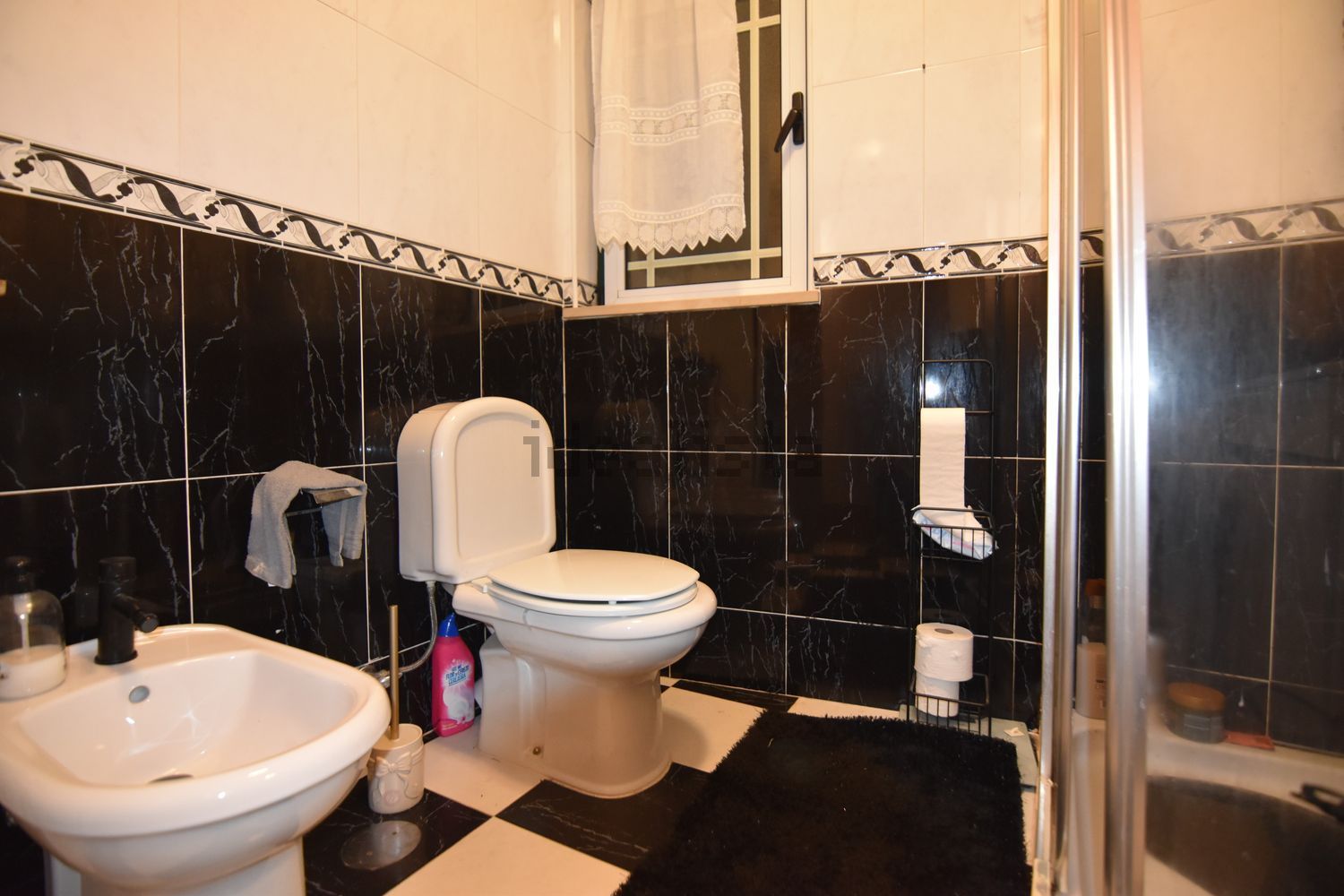 双拼别墅出售在Rua Principal - 卫生间