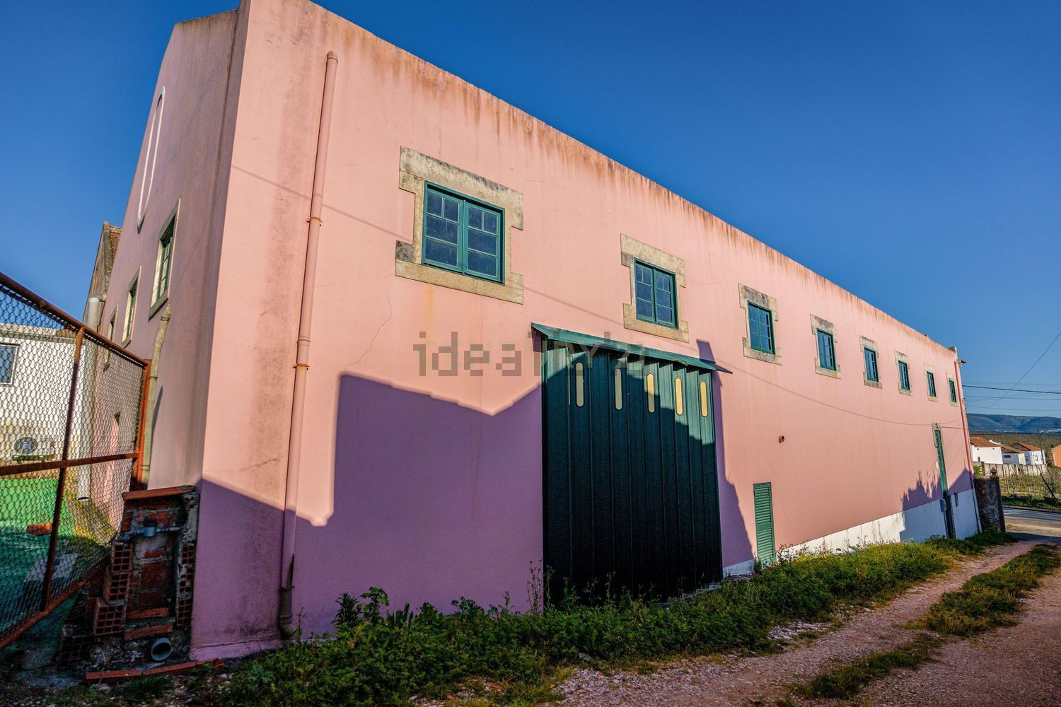 出租小楼房或独栋别墅在Beco da Escola, 10 - 视线
