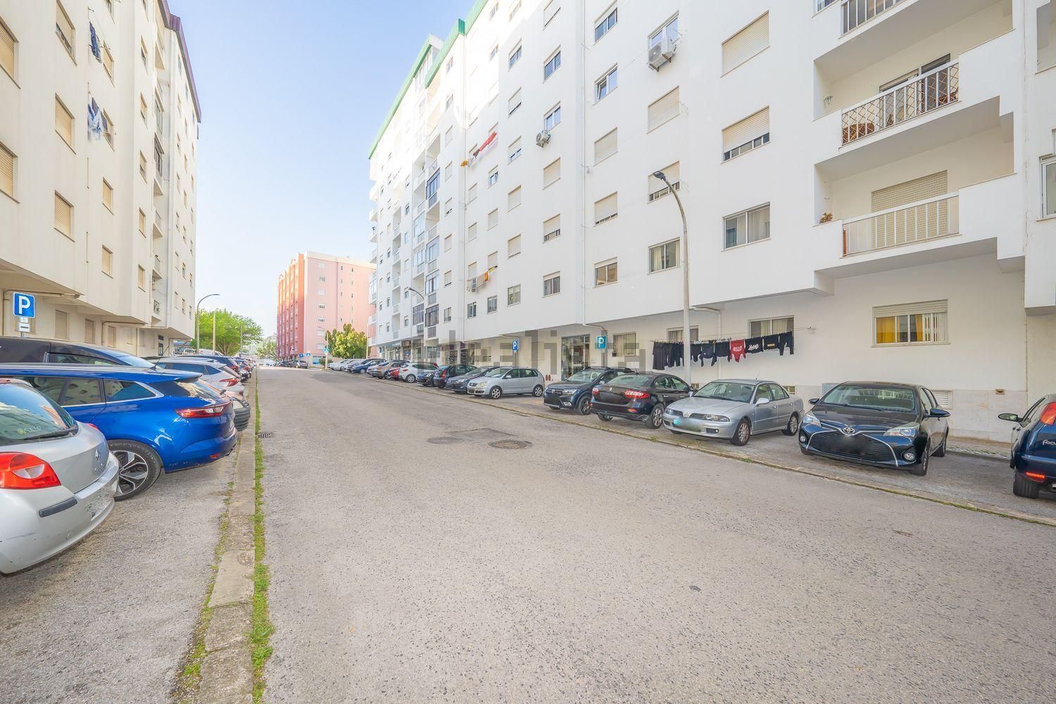 公寓 t2出售在Rua Cidade de Pau - 视线