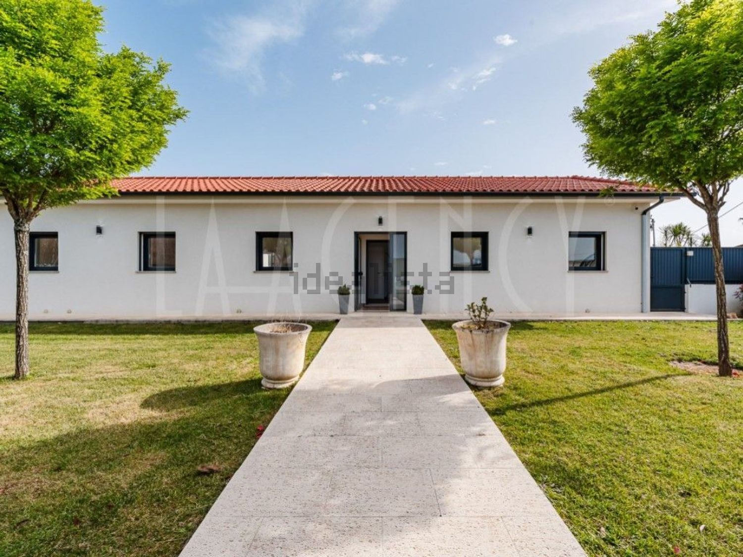 小楼房或独栋别墅出售在Vila Cova de Alva e Anceriz - 外立面