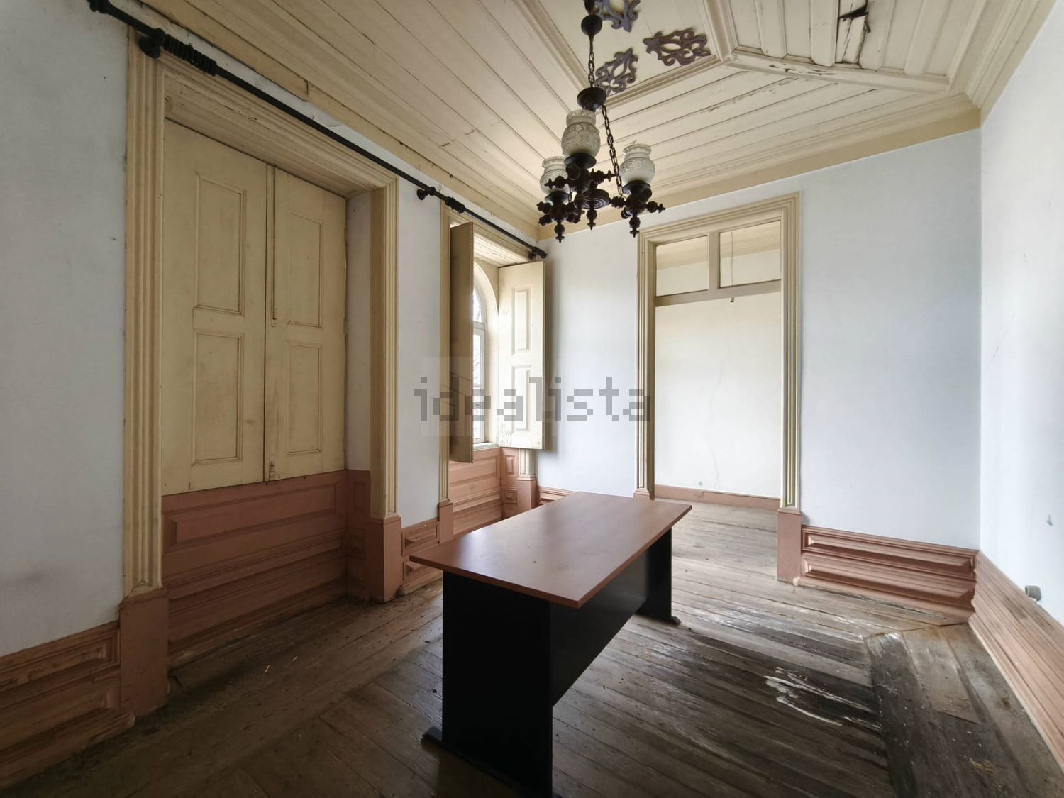 小楼房或独栋别墅出售在Lousã - 前厅