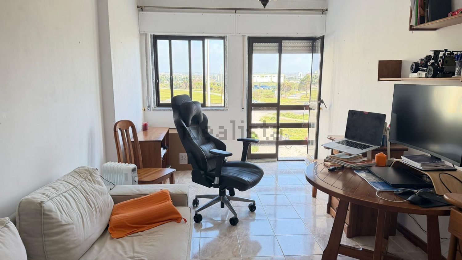 公寓 t1出售在Rua Cidade de Seia - 客厅