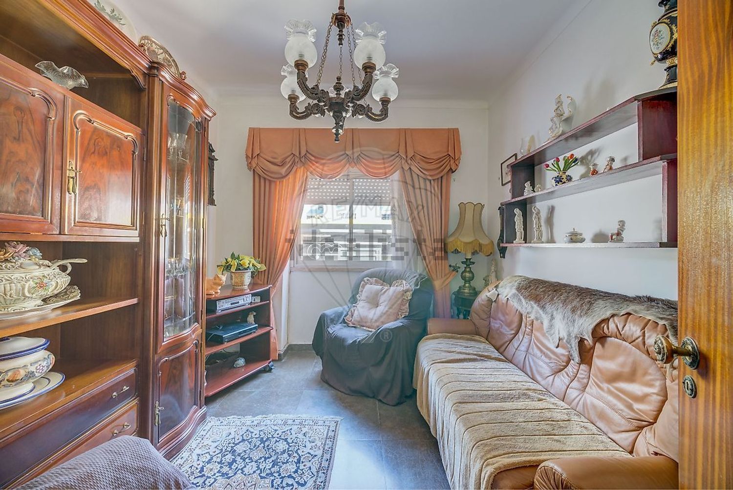 公寓 t2出售在Rua da Alfarrobeira - 客厅