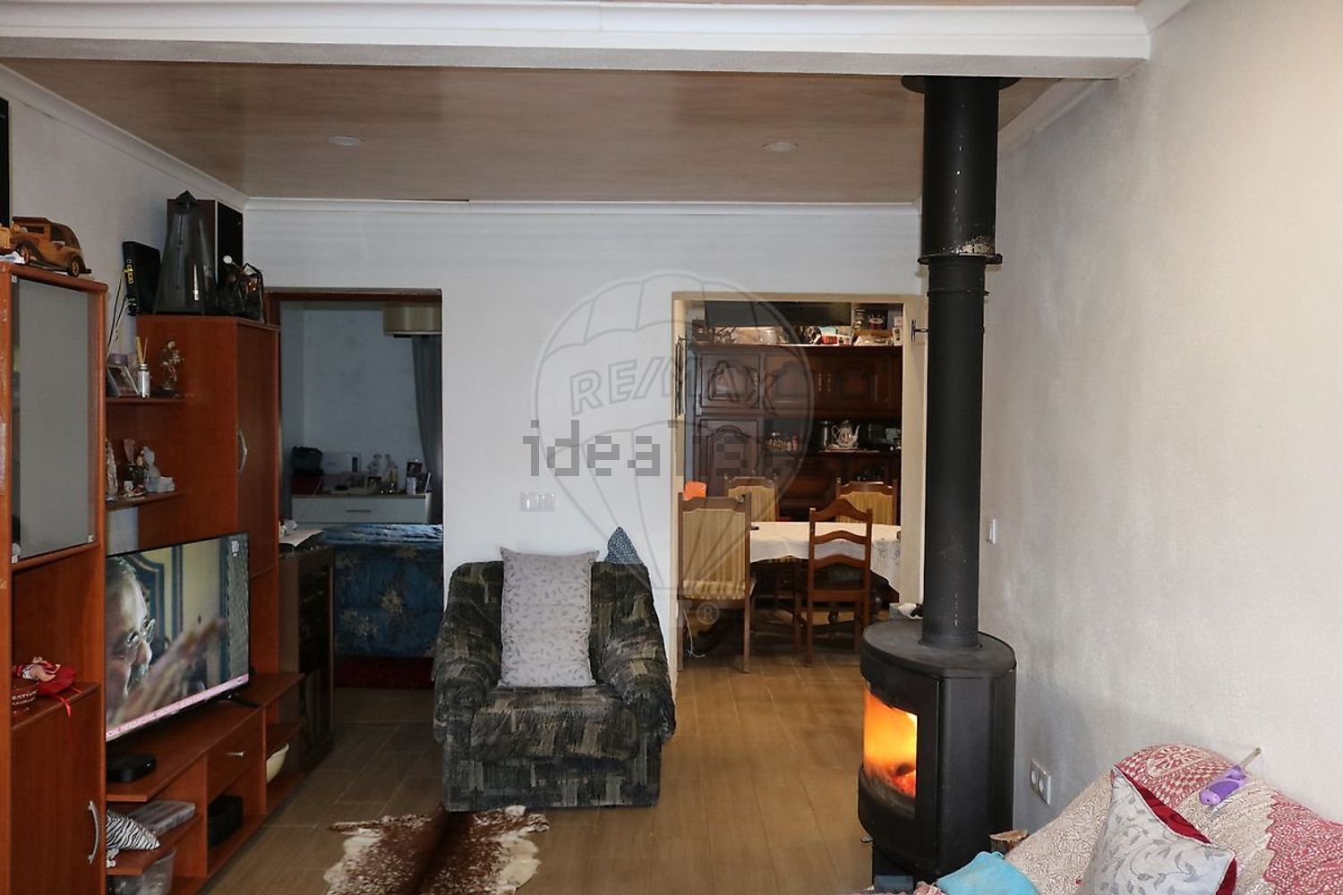 小楼房或独栋别墅出售在Arazede - 客厅