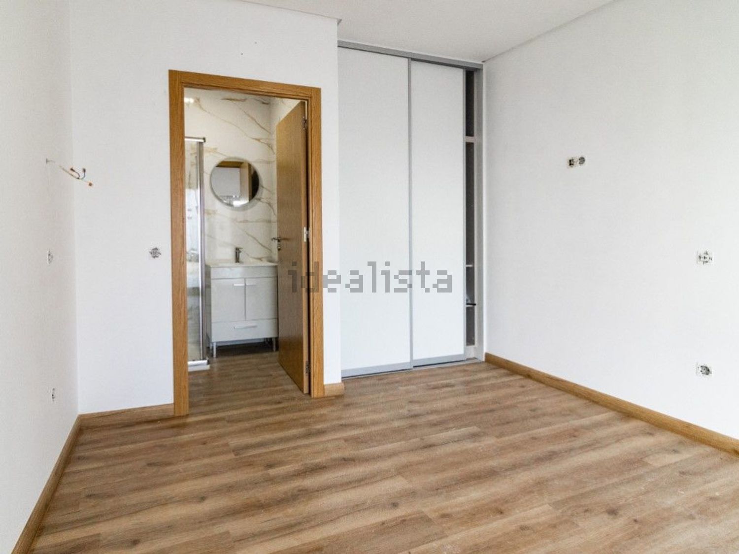 小楼房或独栋别墅出售在Samuel - 居住