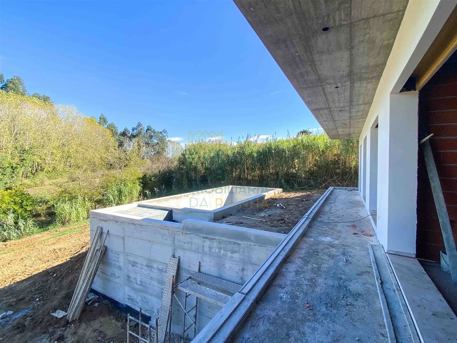 小楼房或独栋别墅出售在Alfeizerão - 阳台