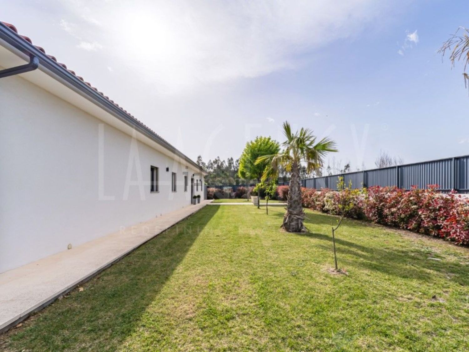 小楼房或独栋别墅出售在Vila Cova de Alva e Anceriz - 外立面