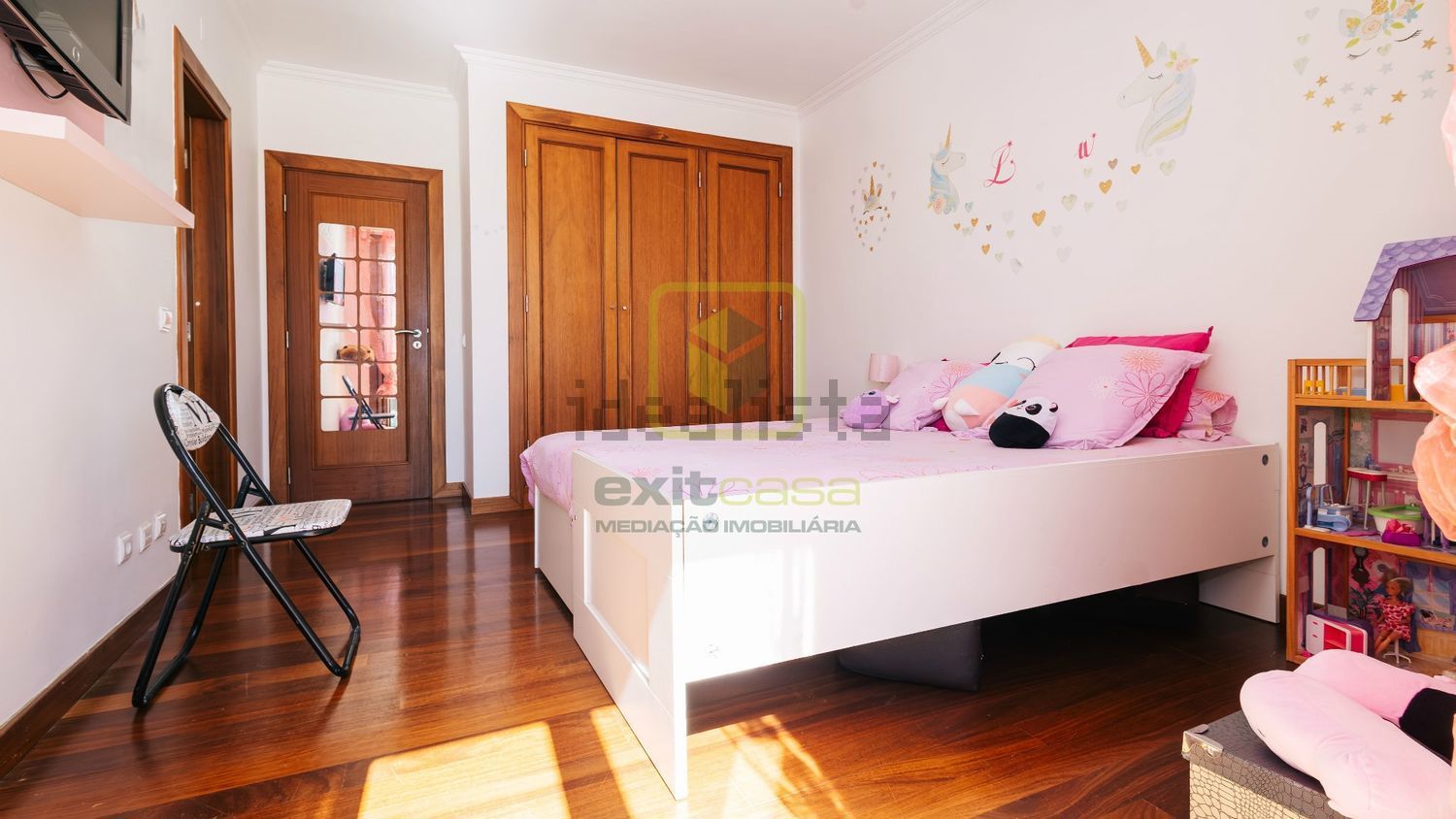 小楼房或独栋别墅出售在Lavos - 卧室