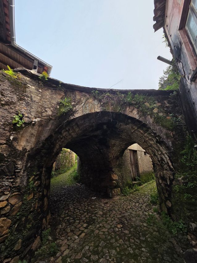 小镇楼房出售在Rua dos Arcos da Eira, 9