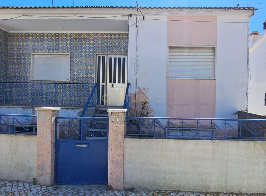 小楼房或独栋别墅出售在Rua Ferreira de Castro, 77