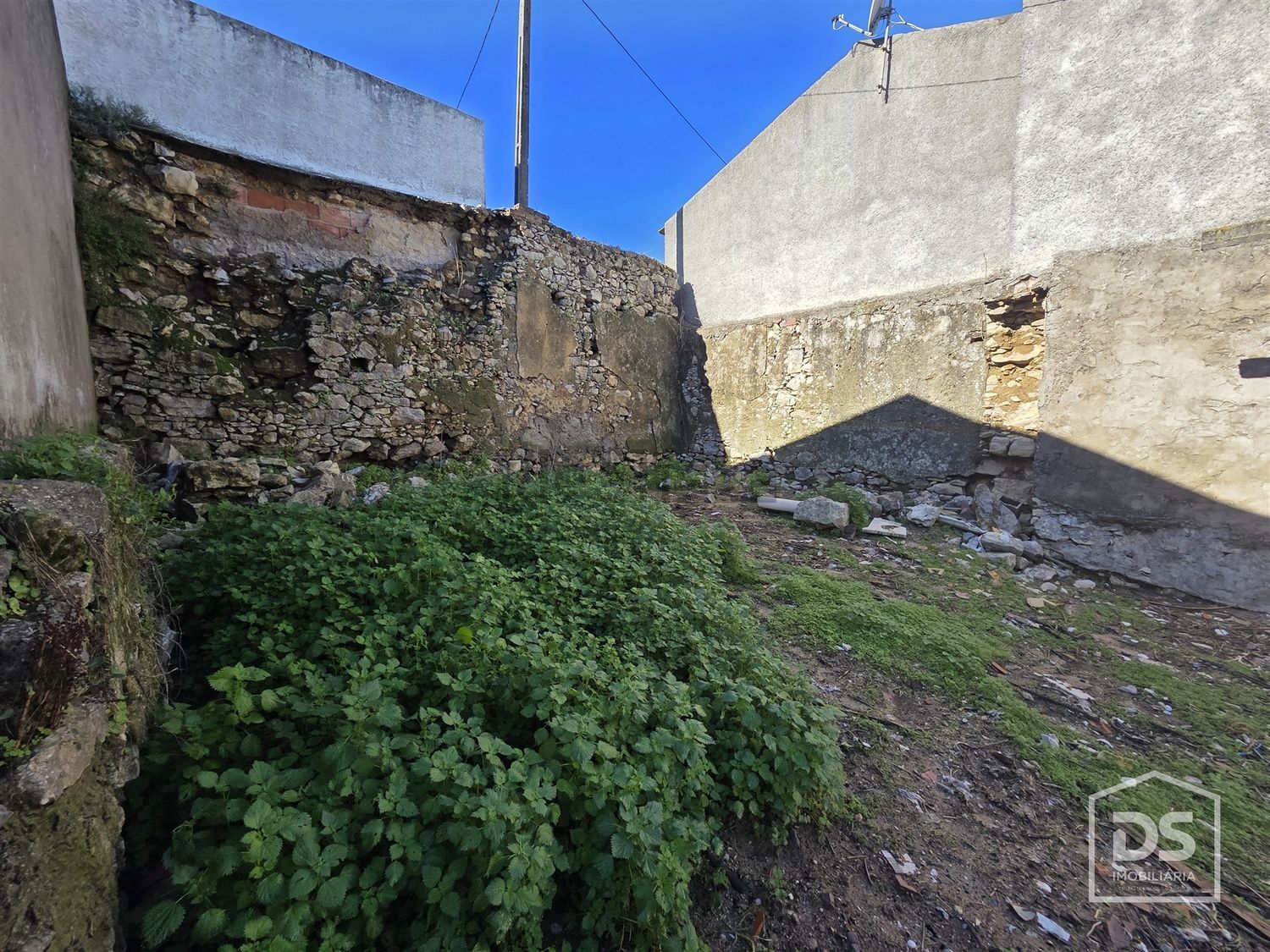 小楼房或独栋别墅出售在Rua Fé, 12 - 花园