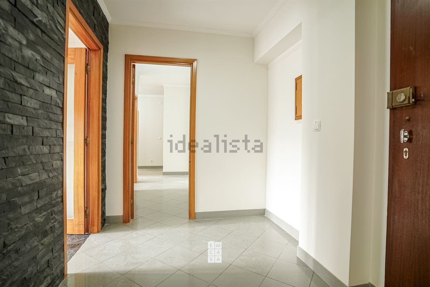 公寓 t3出售在São Pedro de Castelões - 过道