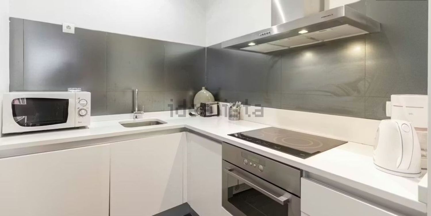 出租t0（单人公寓）在Rua Jorge de Sousa, 8 - 厨房