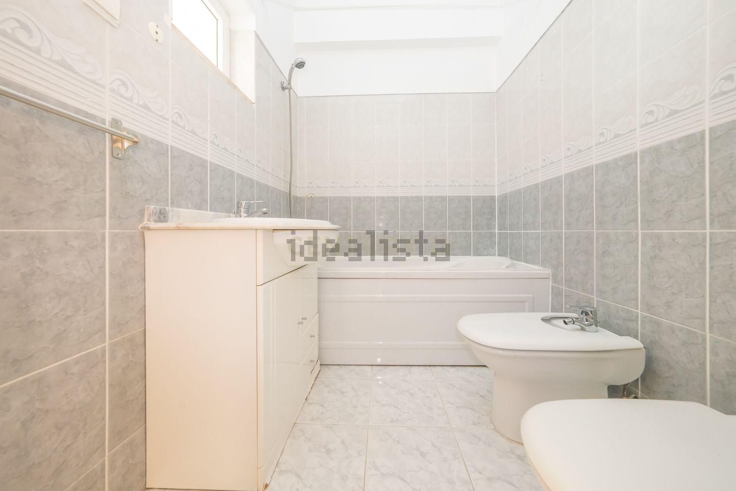 公寓 t2出售在Rua Cidade Debrecen - 卫生间