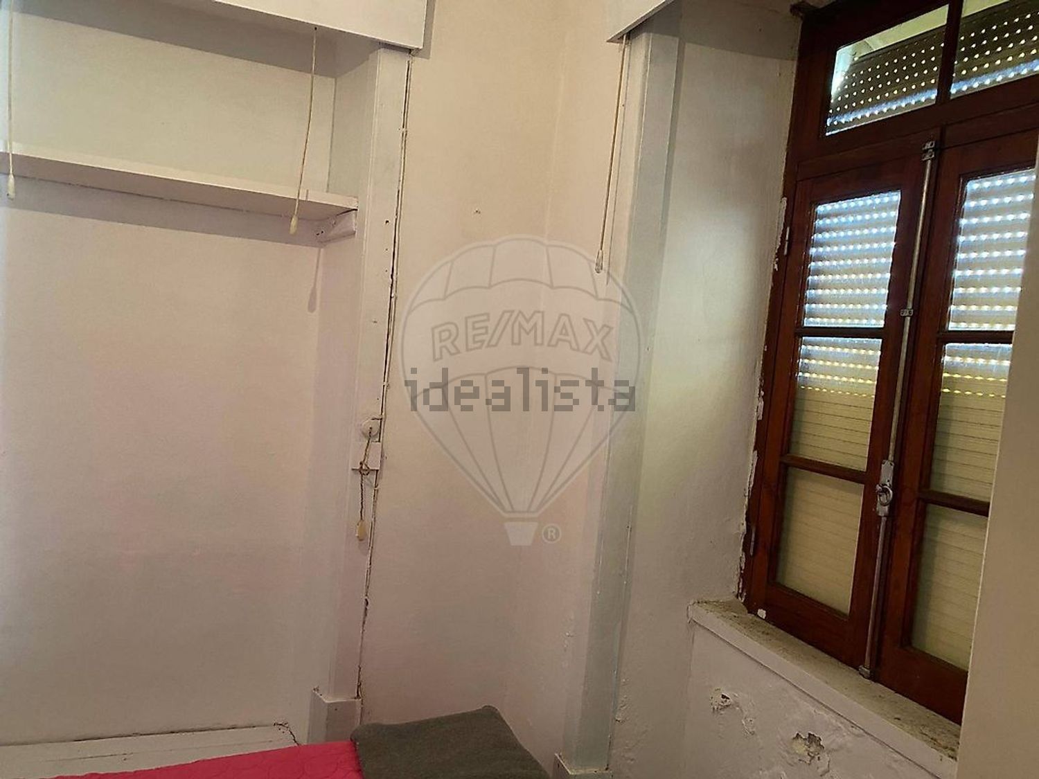 小楼房或独栋别墅出售在Rua Valoiro - 卫生间