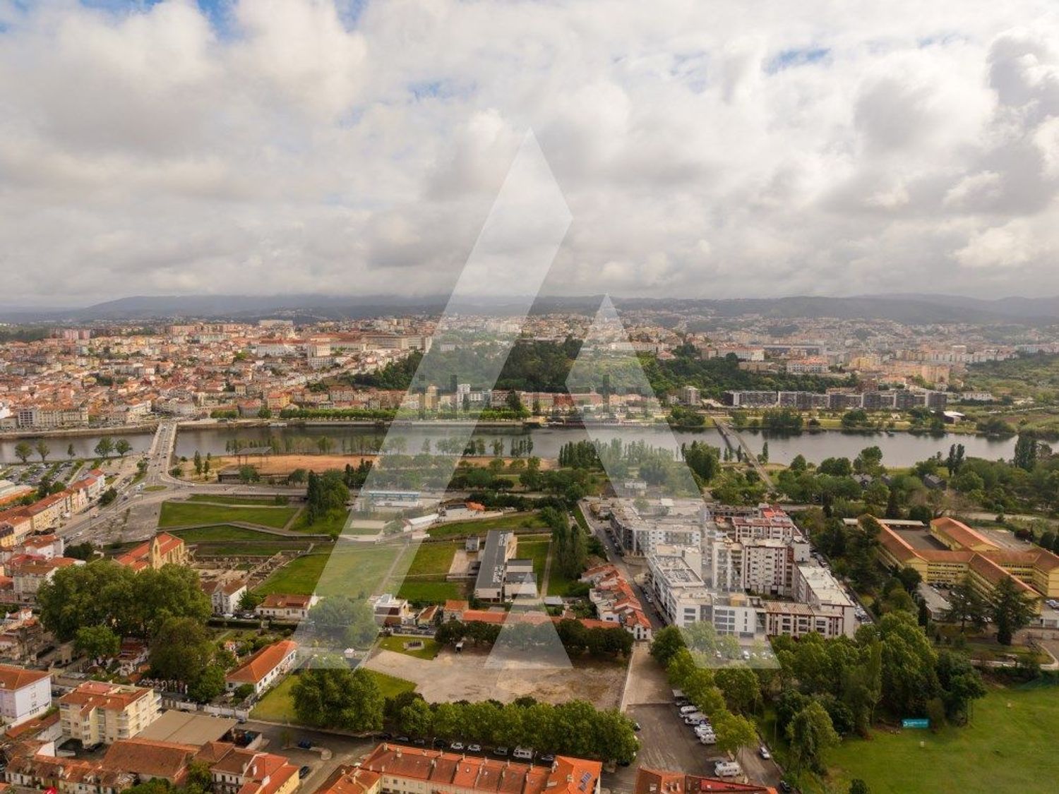 公寓 t3出售在Santa Clara e Castelo Viegas - 视线