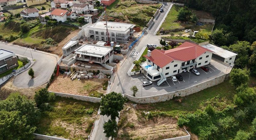 小楼房或独栋别墅出售在Rua Comendador Adelino Tavares