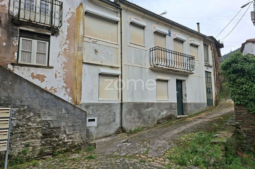 联排别墅出售在Rua Rainha Santa Isabel, 4