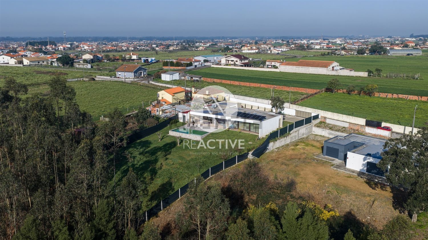 小楼房或独栋别墅出售在Rua da Peneda Porto Tonce, 85 - 视线