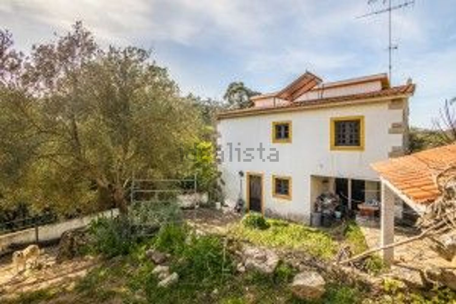 小楼房或独栋别墅出售在Rua Fonte do Ouro, 6 - 外立面