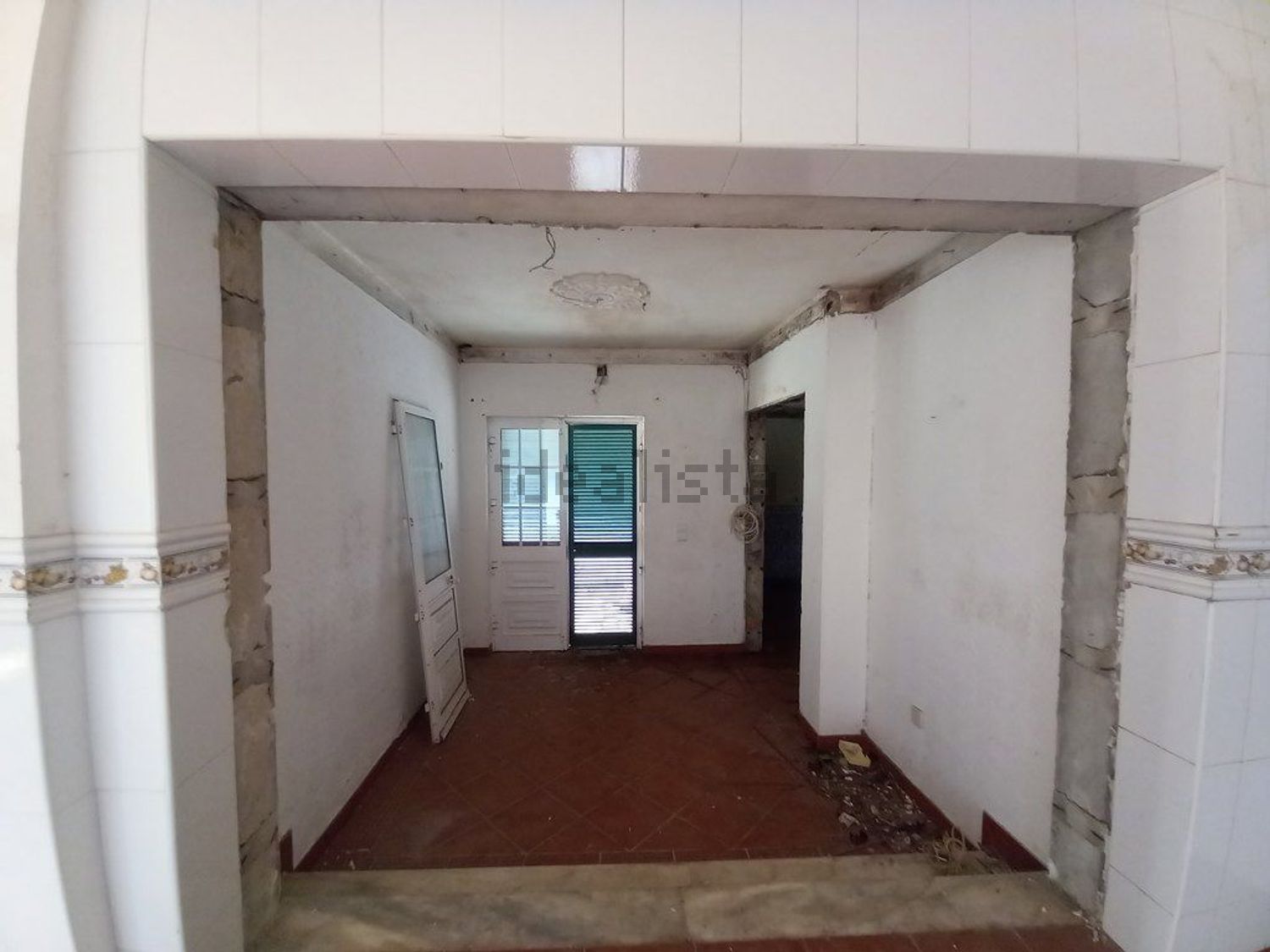 双拼别墅出售在Rua Futebol Clube de São Francisco - 照片
