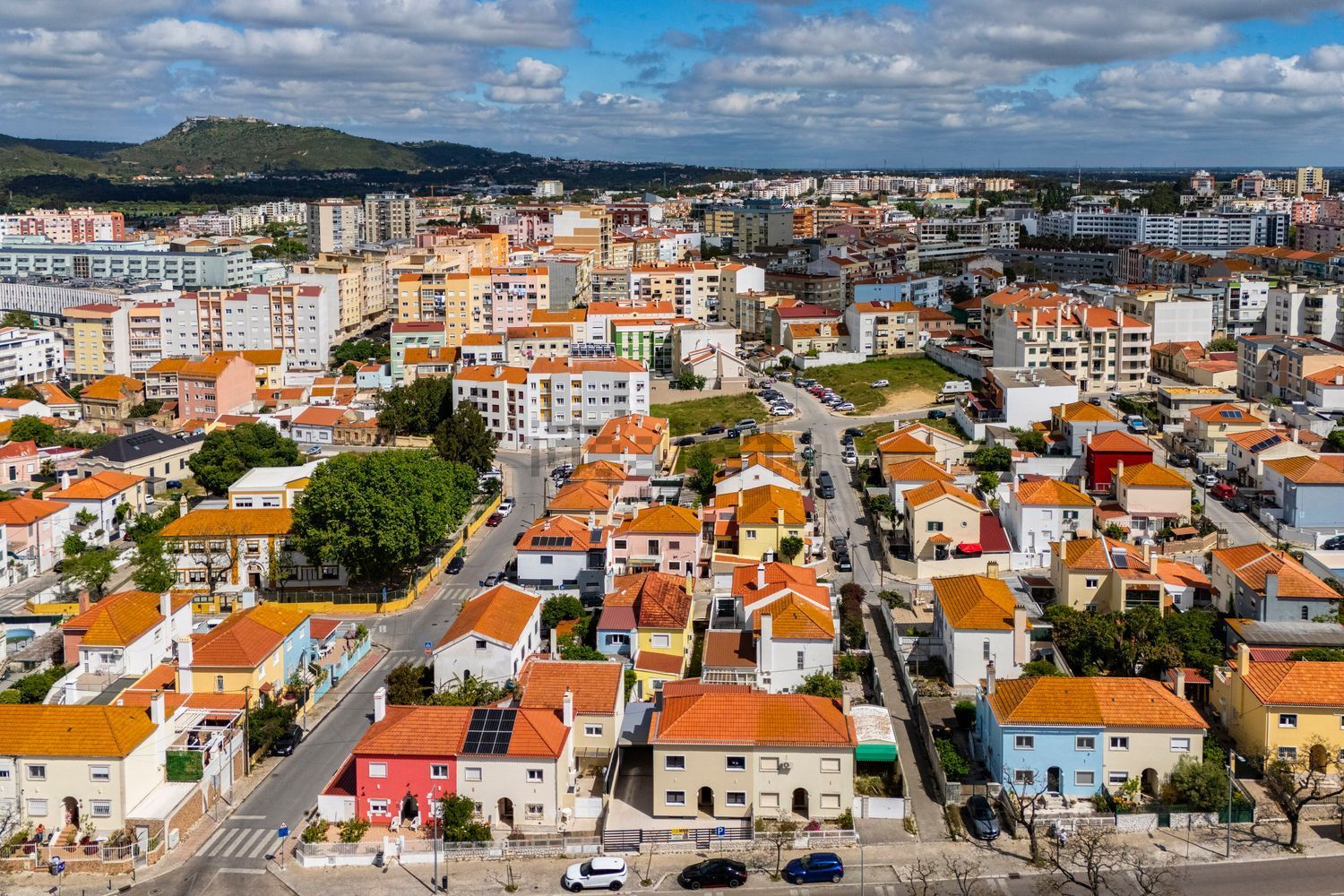 双拼别墅出售在Avenida Jaime Cortesão, 12 - 照片