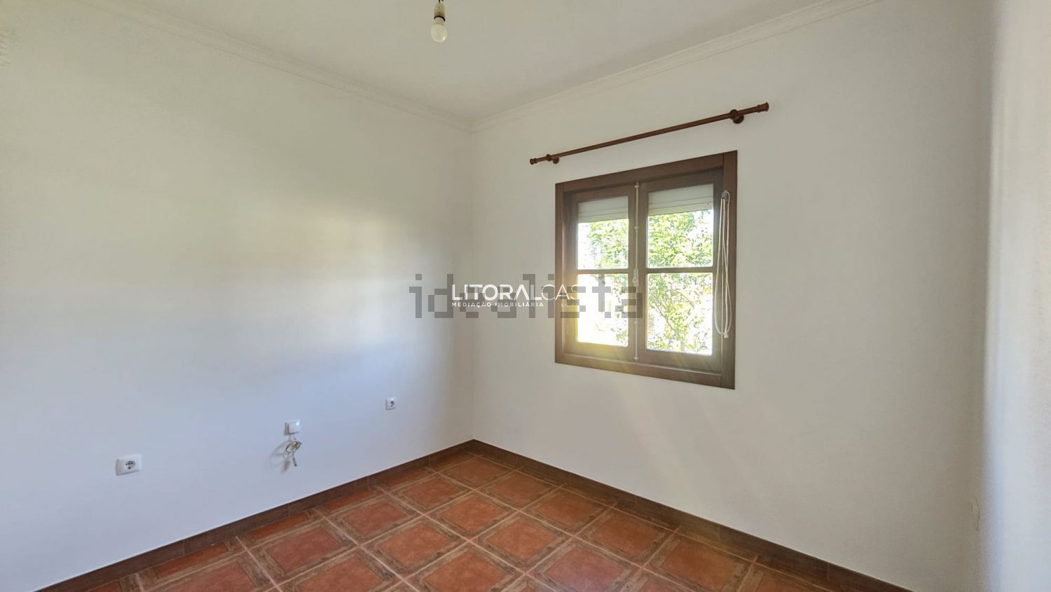 小楼房或独栋别墅出售在Eixo e Eirol - 居住