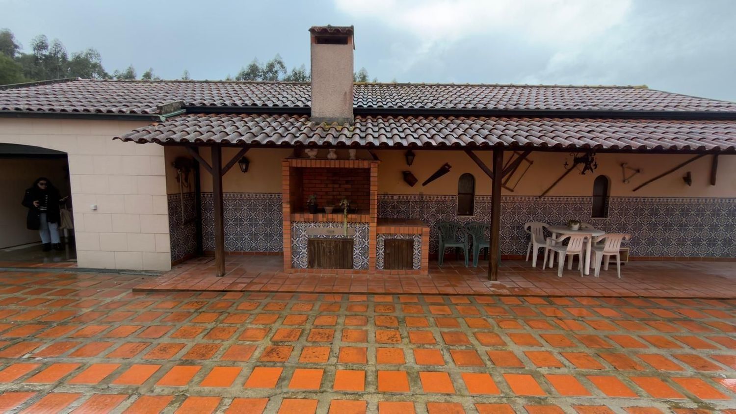 小楼房或独栋别墅出售在Eixo e Eirol - 外立面