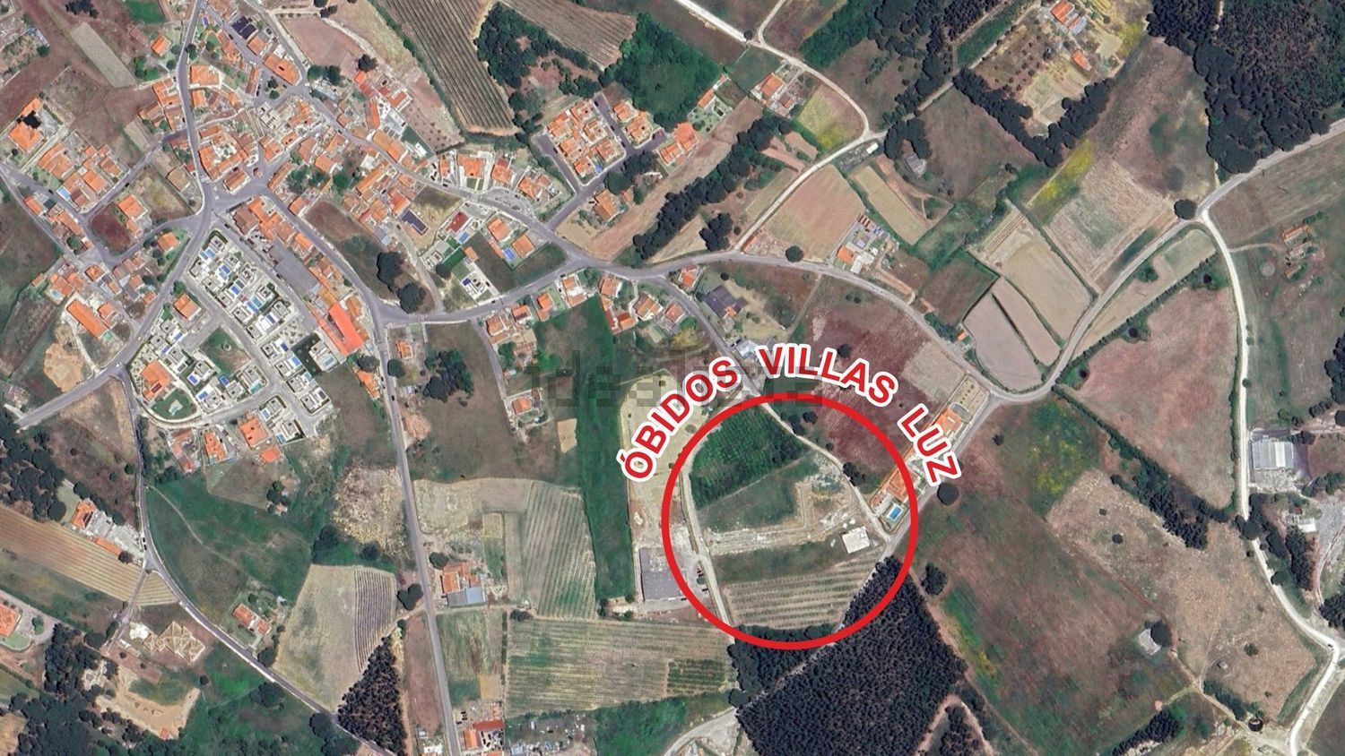 双拼别墅出售在Bairro da Senhora da Luz s/n - 照片