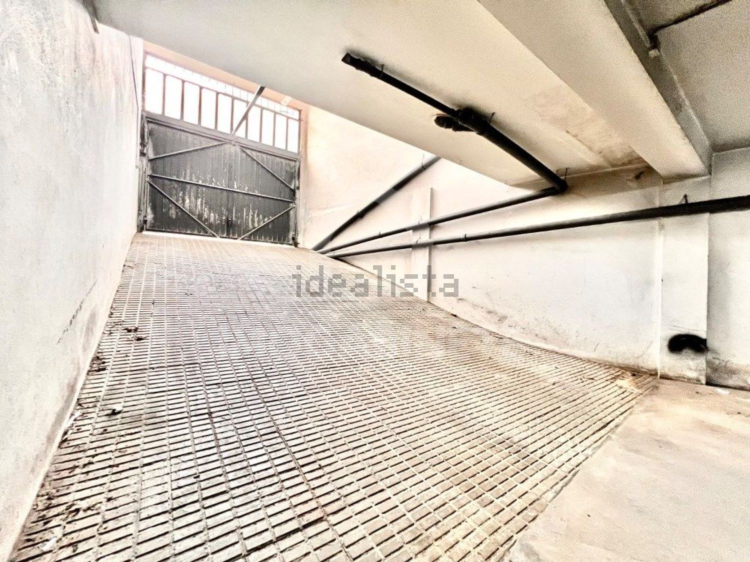 公寓 t3出售在Avenida 5 de Janeiro, 3 - 停车位