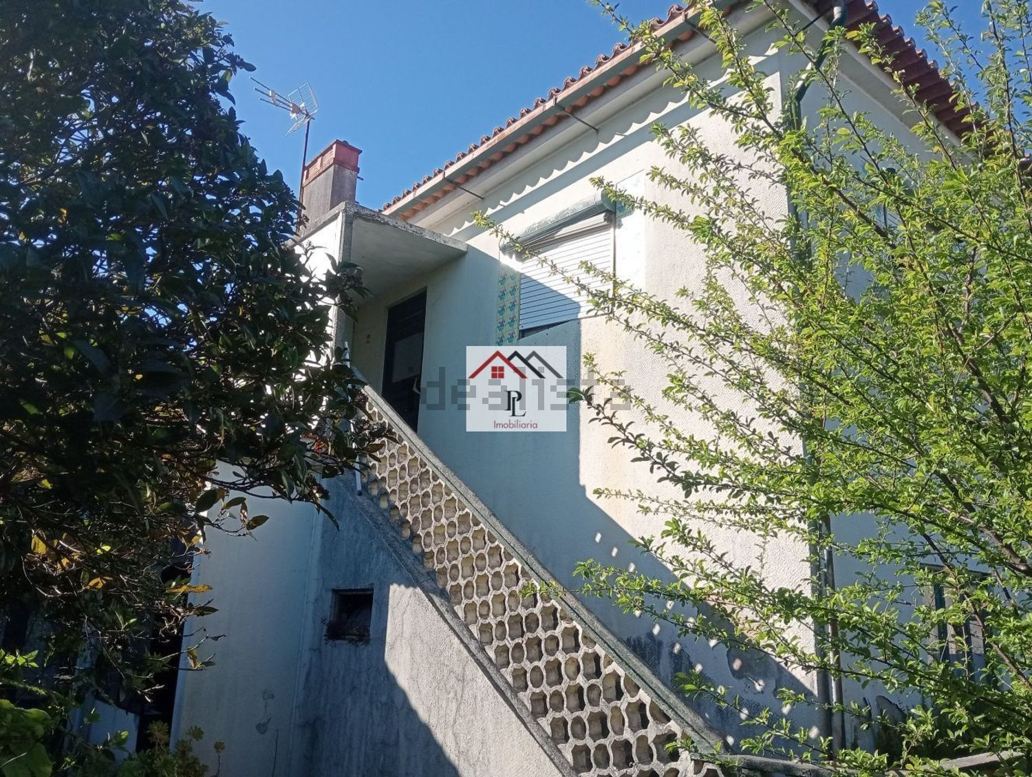 小楼房或独栋别墅出售在Tocha - 外立面