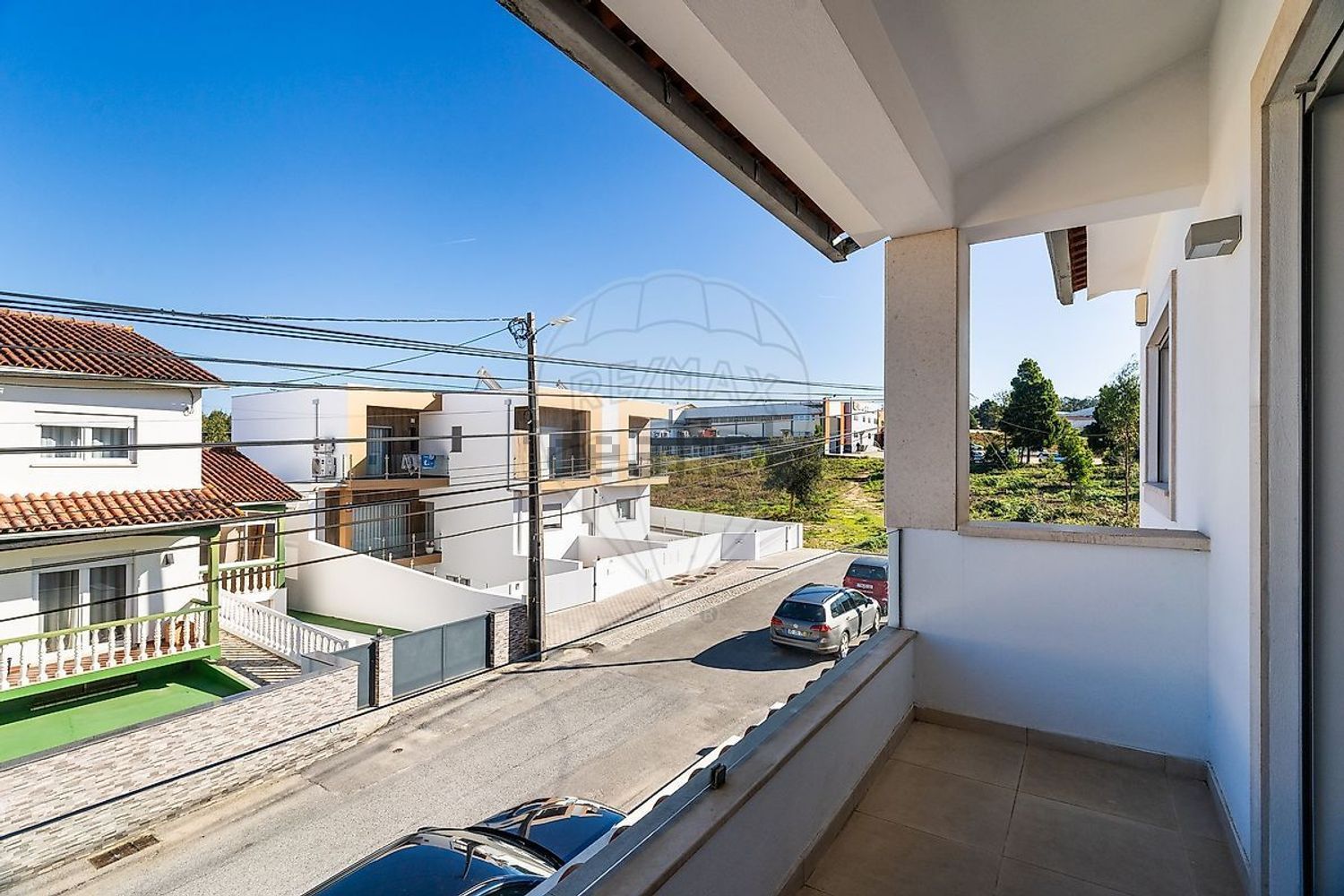 小楼房或独栋别墅出售在Estrada de Pinheiros - 阳台