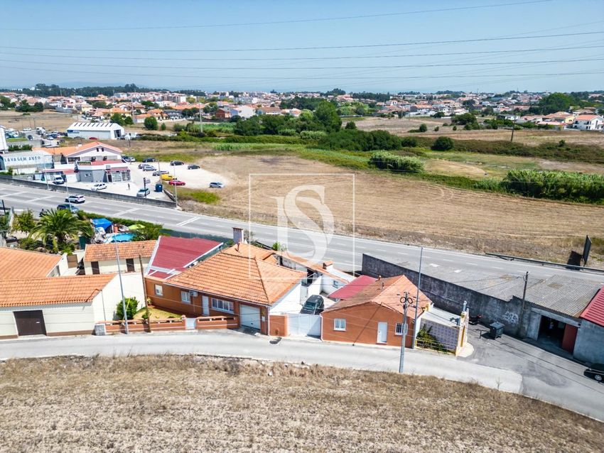 联排别墅出售在Esgueira