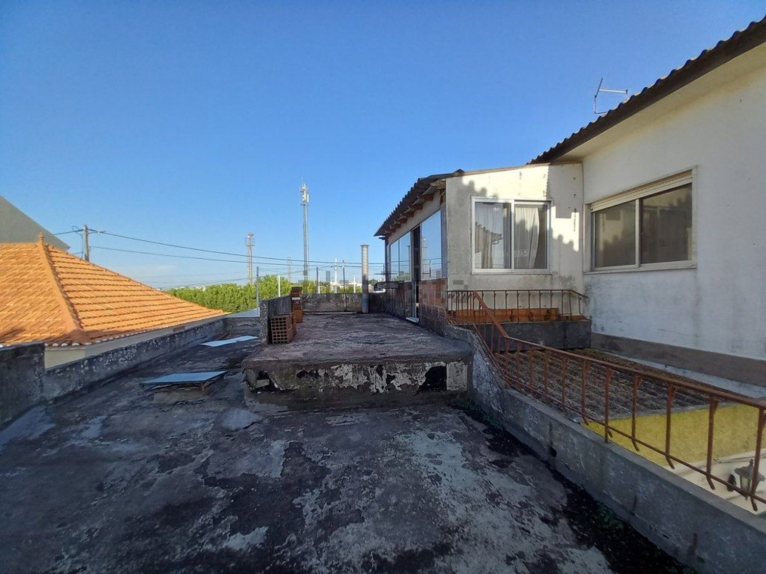 小楼房出售在Rua Futebol Clube de São Francisco - 详情