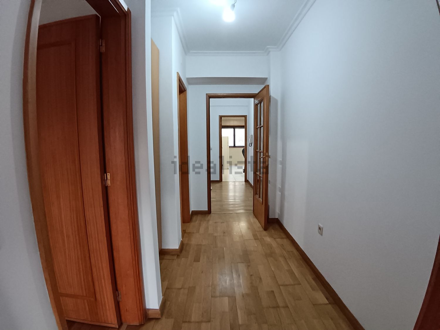 出租公寓 t2在Avenida de Santo António, 113 - 过道