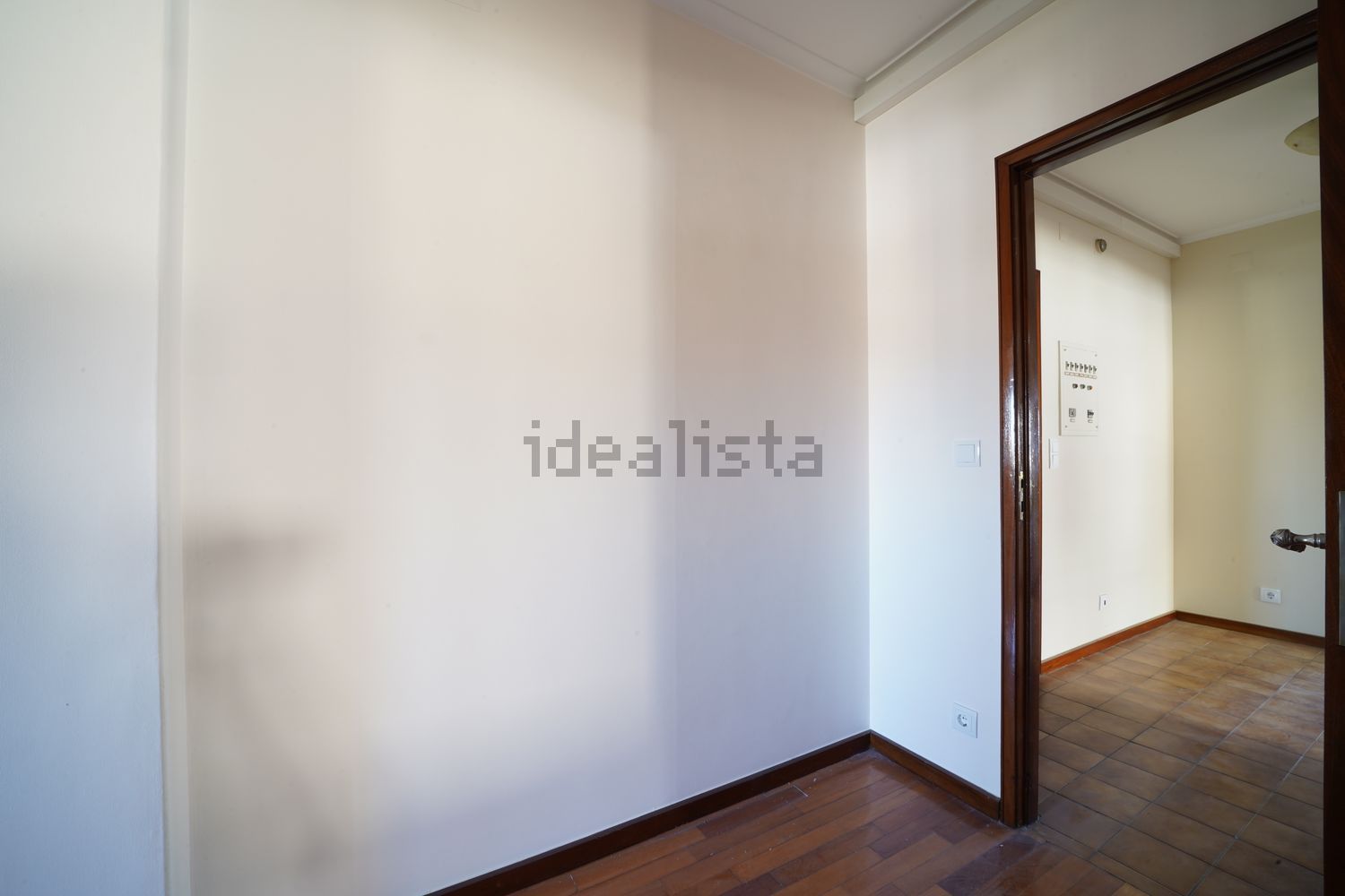 公寓 t3出售在Avenida Engenheiro Arantes e Oliveira - 过道