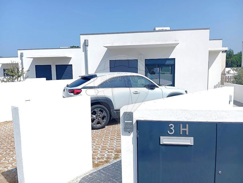 出租小楼房或独栋别墅在Rua do Califa