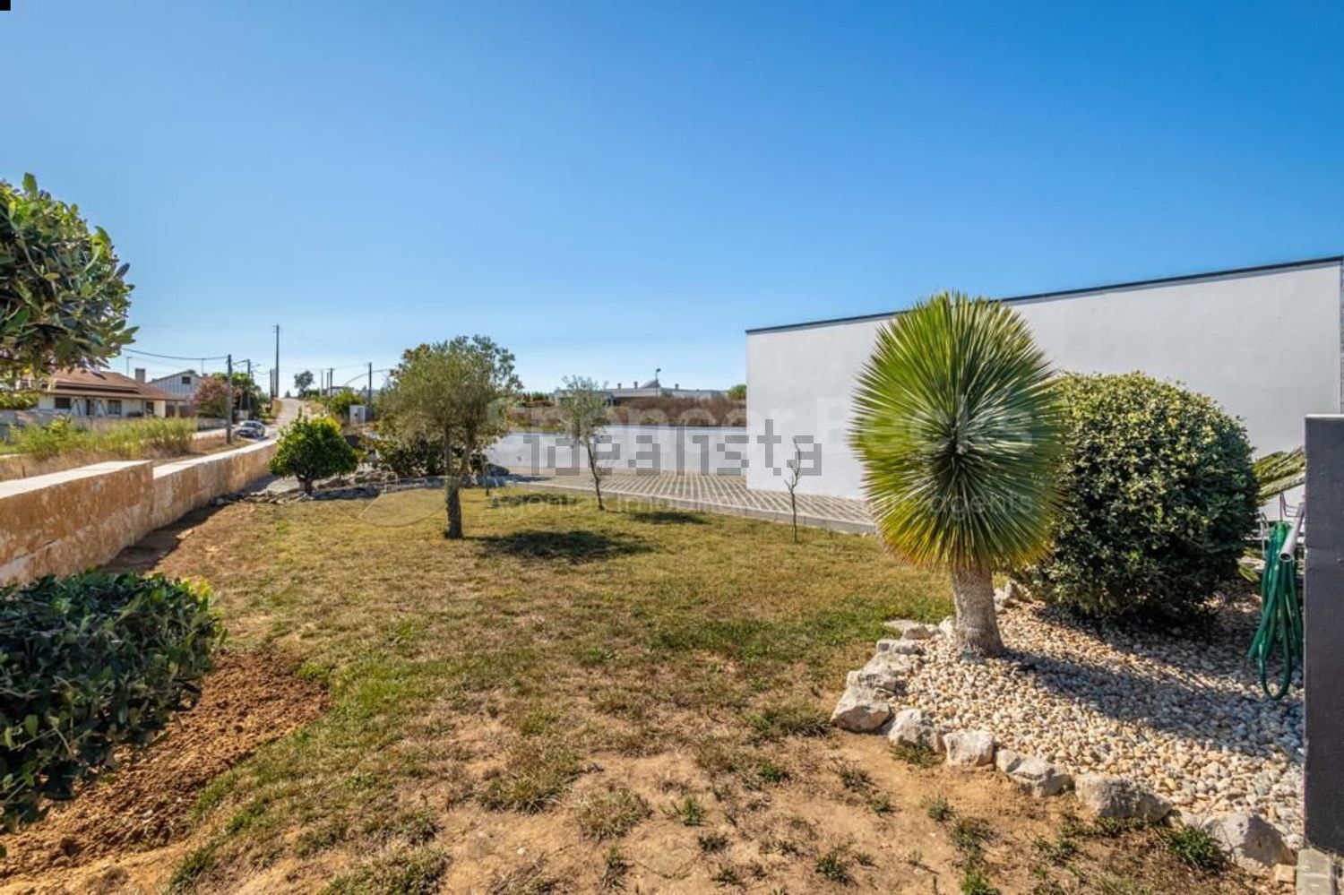 小楼房或独栋别墅出售在Évora de Alcobaça - 花园