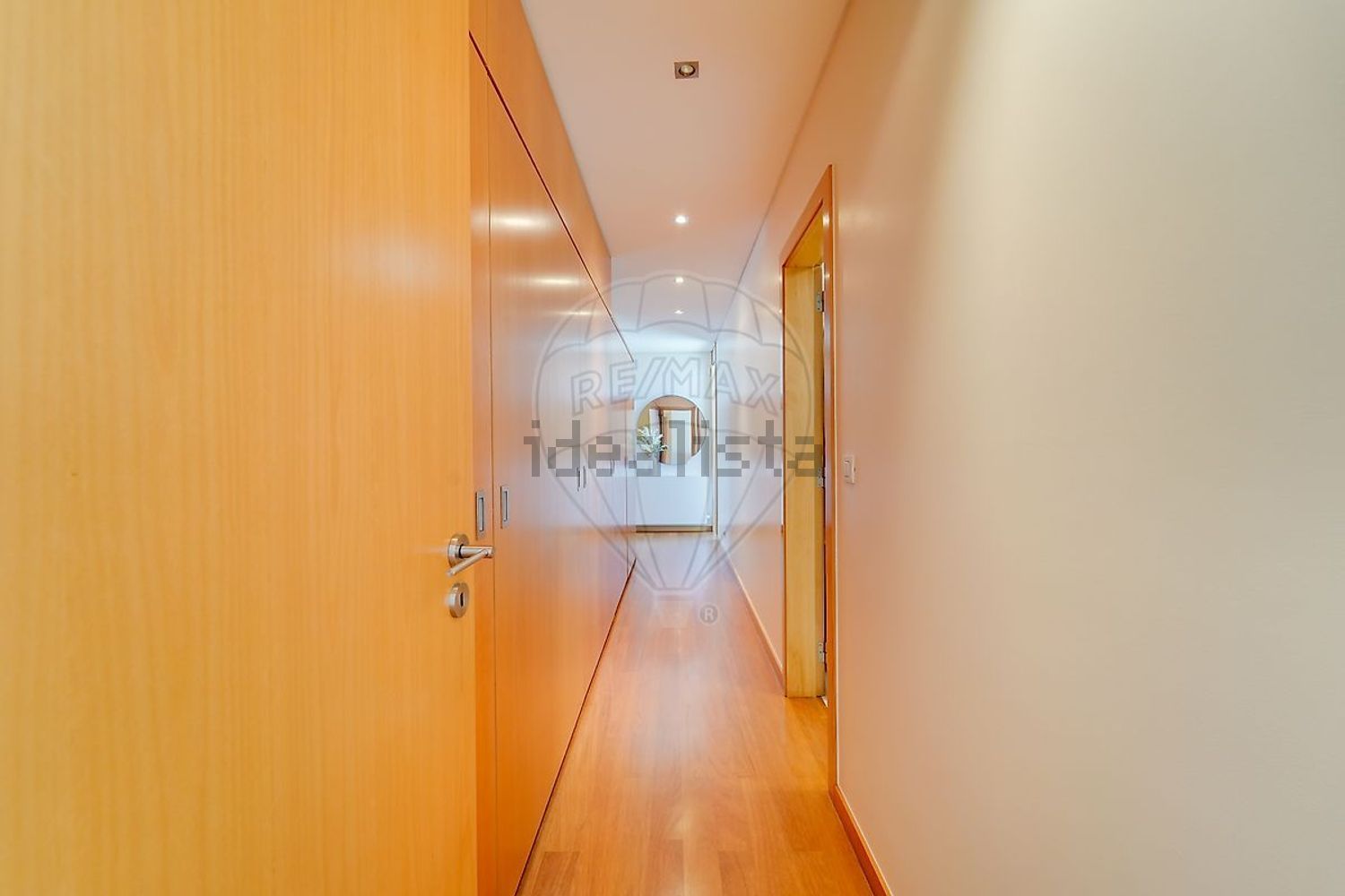 小楼房或独栋别墅出售在Rua das Quintas, 70 - 过道