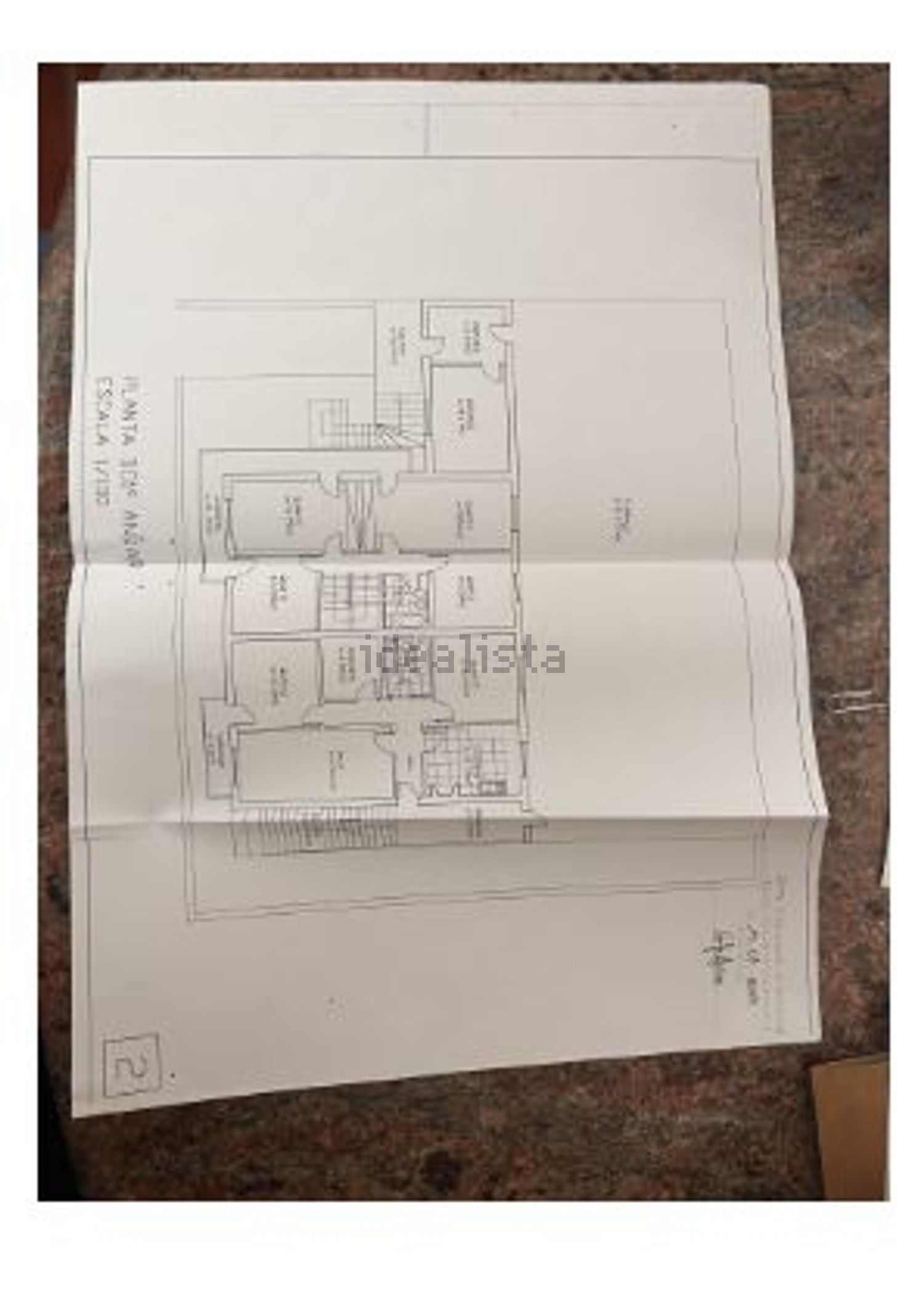 小楼房或独栋别墅出售在Avenida Doutor Alvaro de Carvalho - 平面图